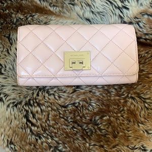 Michael Kors Carry All Wallet